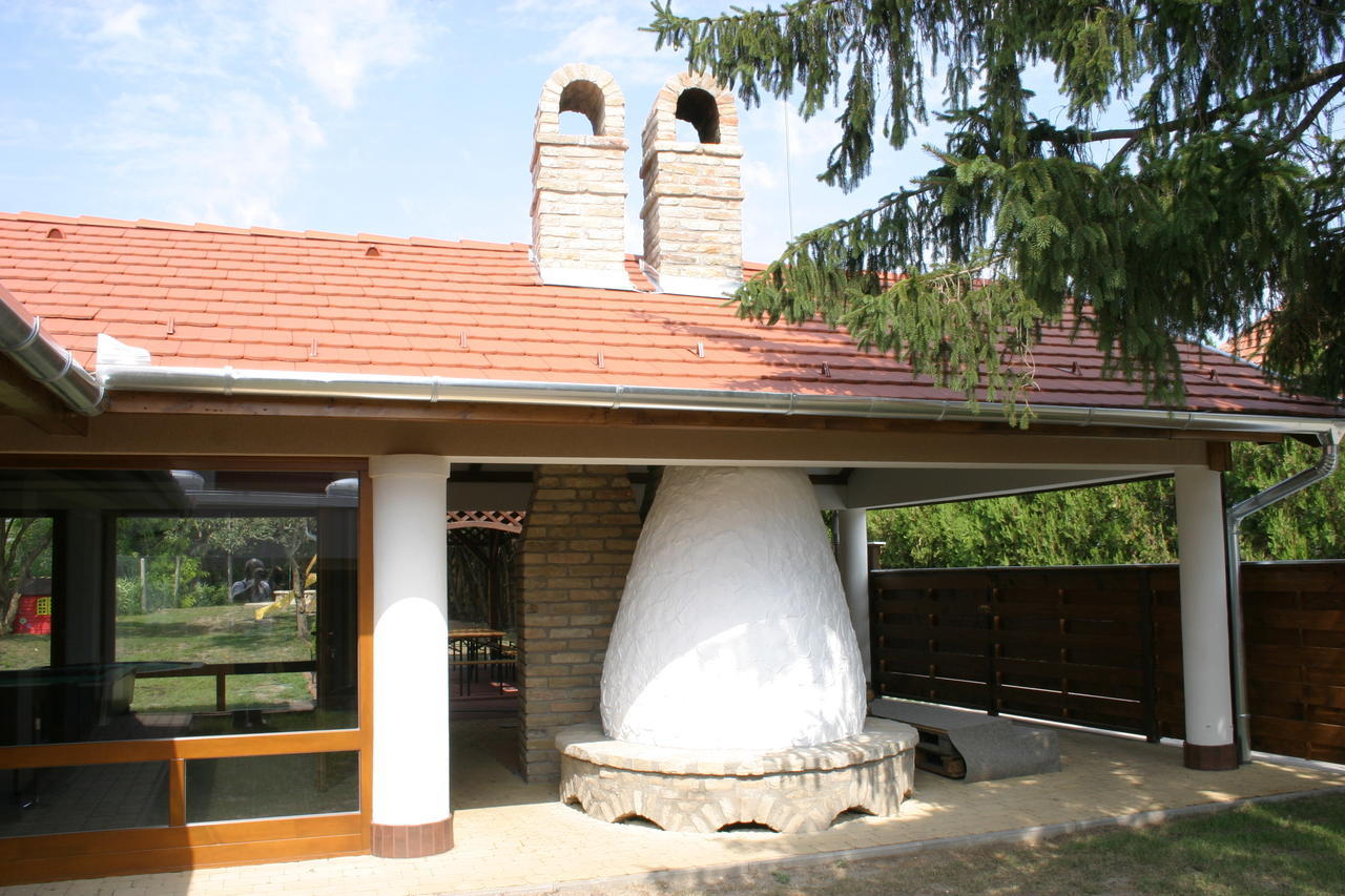 Pincelakat Borház és Szálloda Csaszartoltes Exterior foto